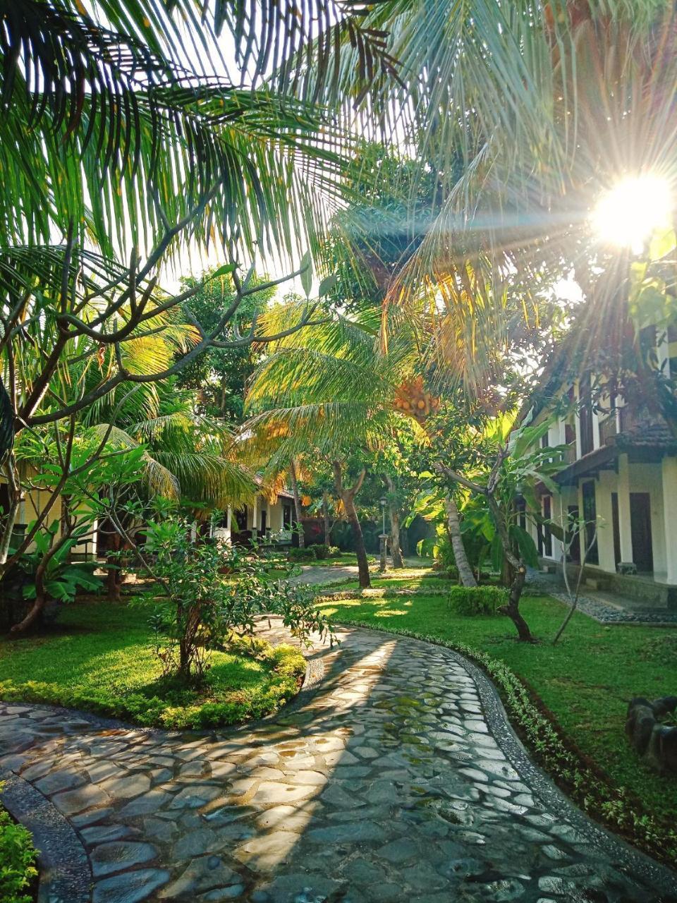 Rini Hotel Lovina Dış mekan fotoğraf